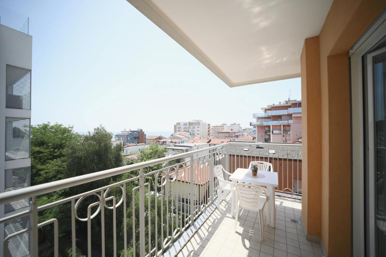 Residence Mariavittoria Lido di Jesolo Eksteriør billede