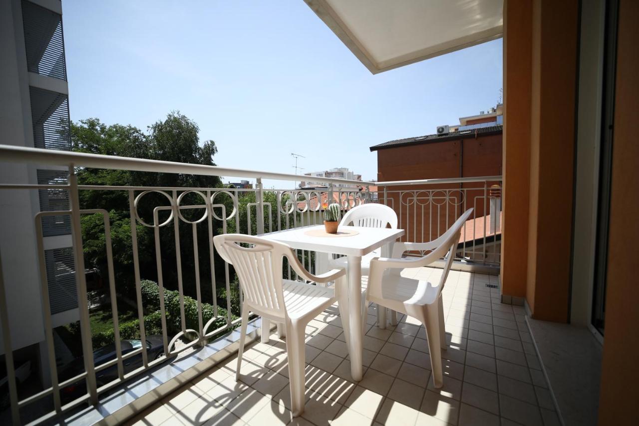 Residence Mariavittoria Lido di Jesolo Eksteriør billede