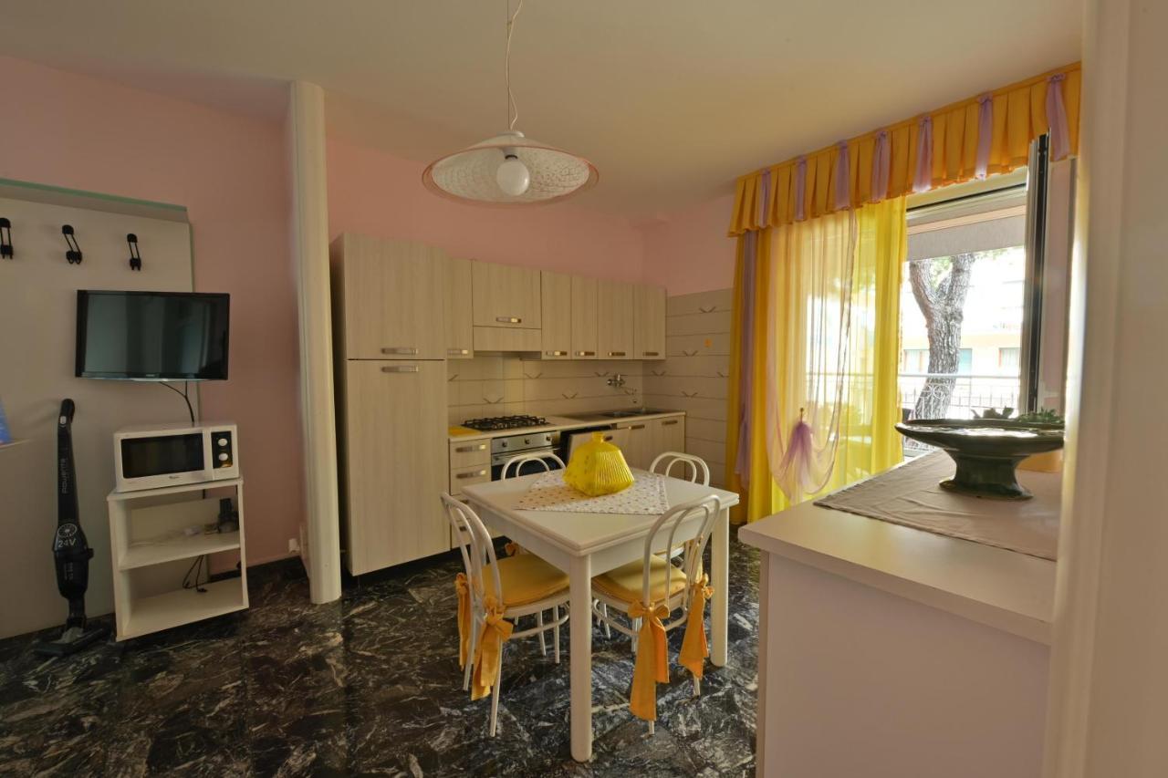 Residence Mariavittoria Lido di Jesolo Eksteriør billede