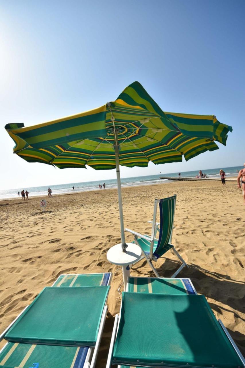 Residence Mariavittoria Lido di Jesolo Eksteriør billede