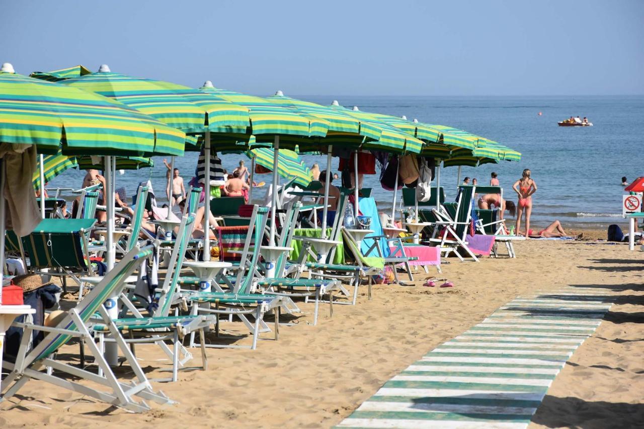 Residence Mariavittoria Lido di Jesolo Eksteriør billede