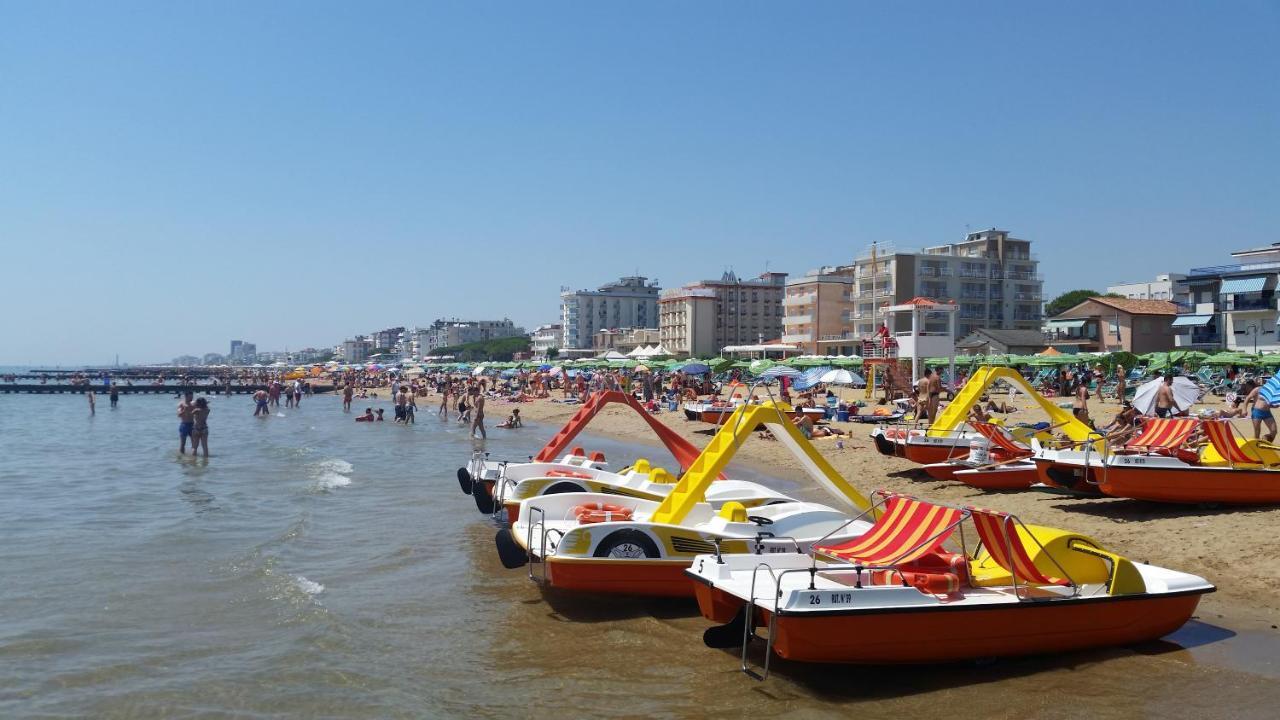 Residence Mariavittoria Lido di Jesolo Eksteriør billede