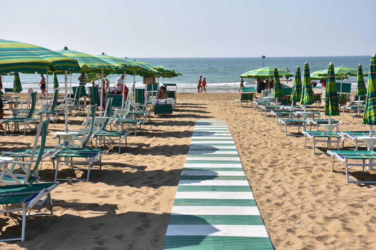 Residence Mariavittoria Lido di Jesolo Eksteriør billede